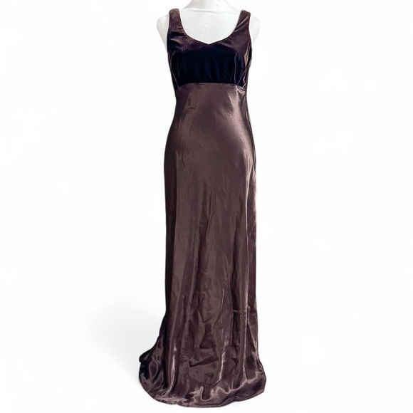 Dresses & Skirts - Vintage 90’s Brown Sleeveless Gown